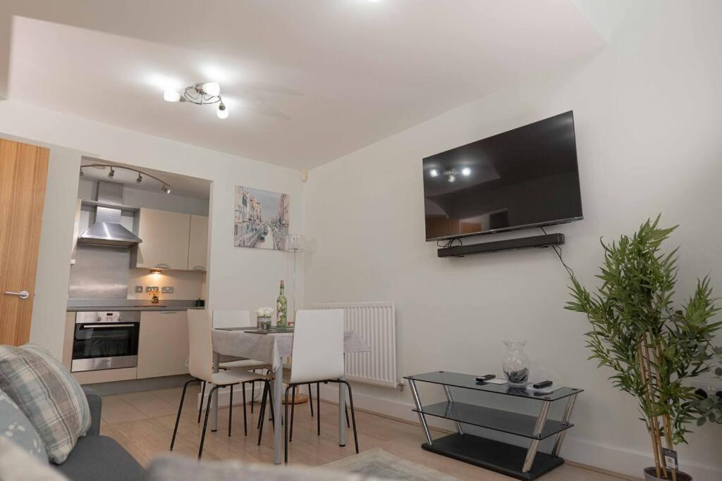 Beautiful 2 Bed In Central Birmingham: A Hidden Gem! Εξωτερικό φωτογραφία